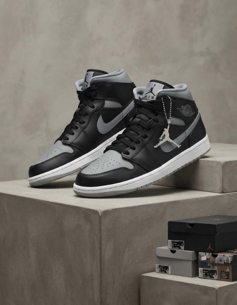 Air Jordan 1 Mid Women's Shadow Black/Medium Grey-White BQ6472-007 Size 8 US